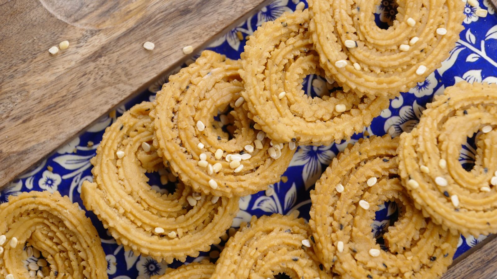 Moong Chakli