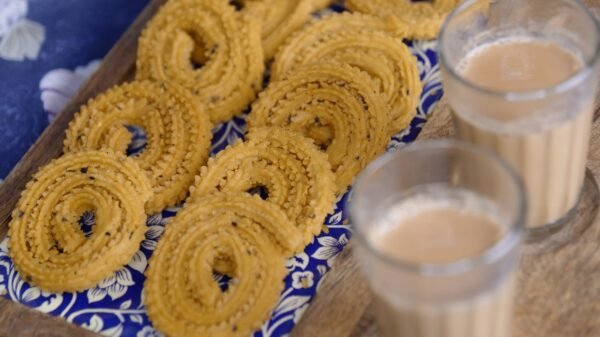 Moong Chakli